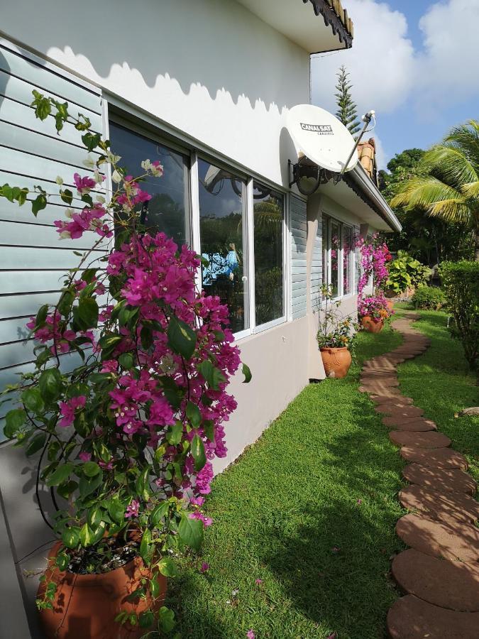 Bungalow Maelie ลา ทรินิเต ภายนอก รูปภาพ